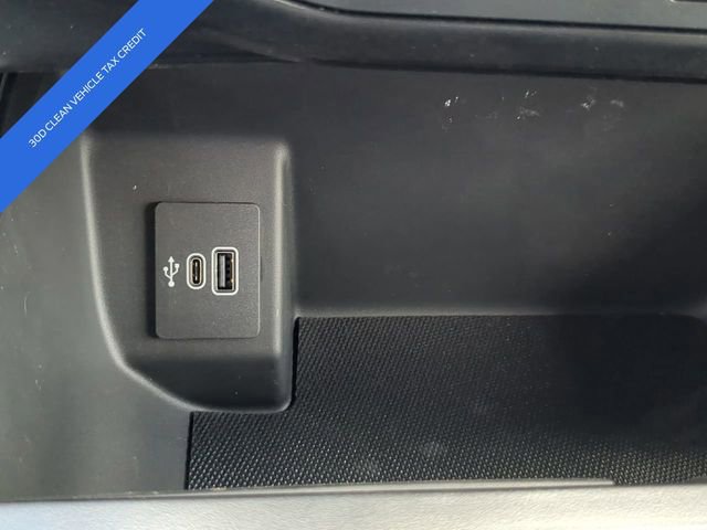 New 2025 Ford F150 Lightning Flash image 24