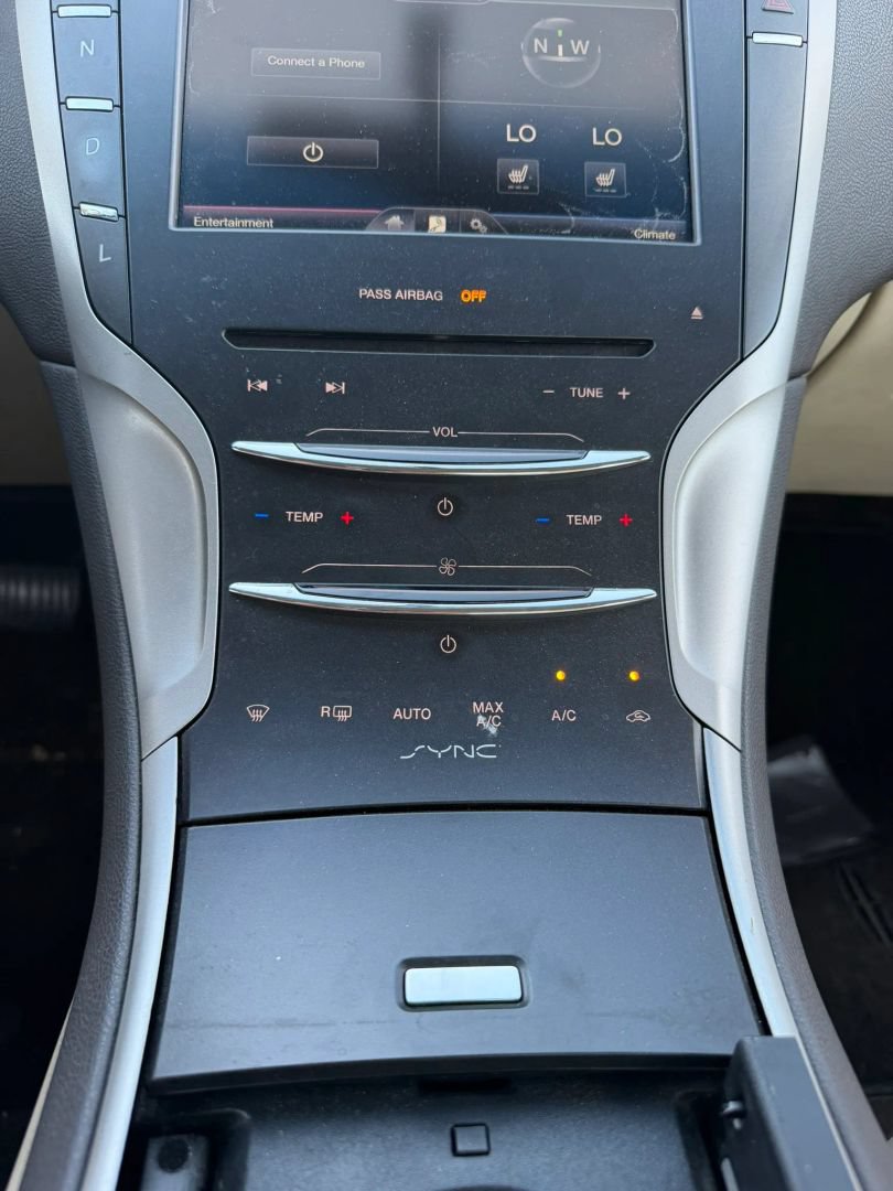 Used 2015 Lincoln MKZ Hybrid w/ Equipment Group 201A Select FWD image 25