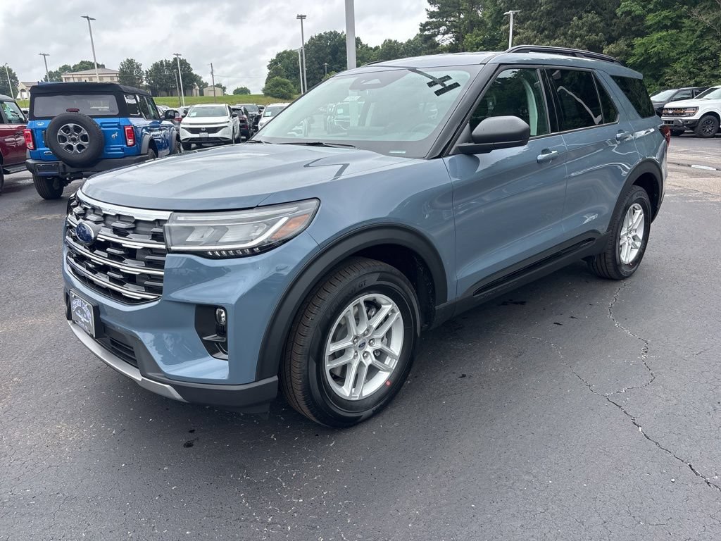 New 2026 Ford Explorer Active w/ Active Comfort Package RWD image 14