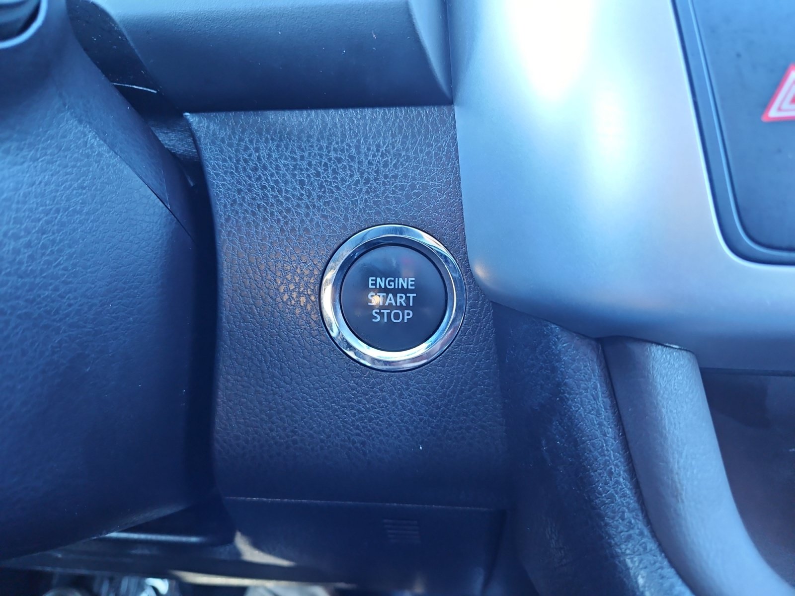Used 2016 Toyota Highlander XLE AWD/4WD image 23