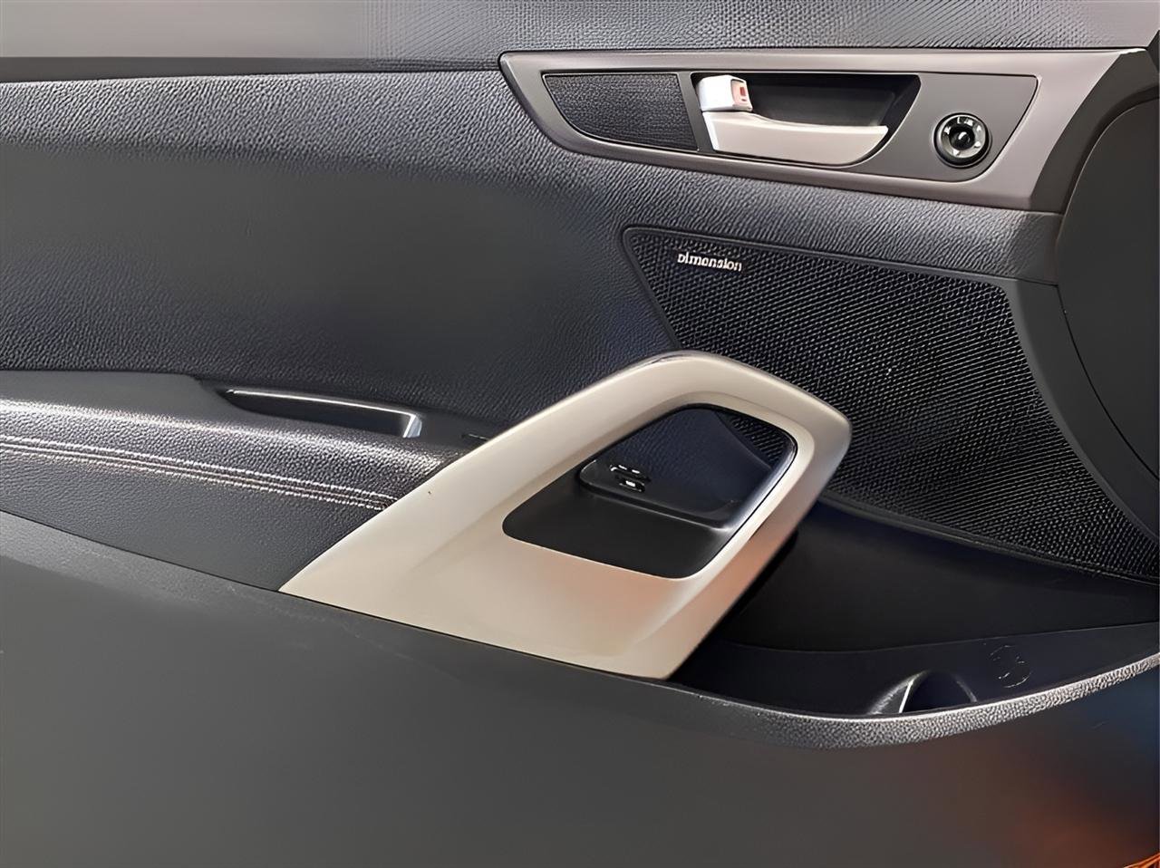 Used 2015 Hyundai Veloster Turbo w/ Option Group 04 image 9