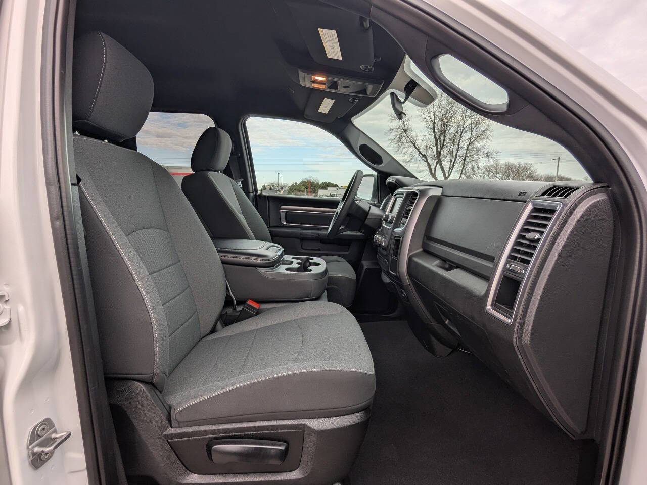 Used 2021 RAM 1500 Classic Warlock AWD/4WD image 15