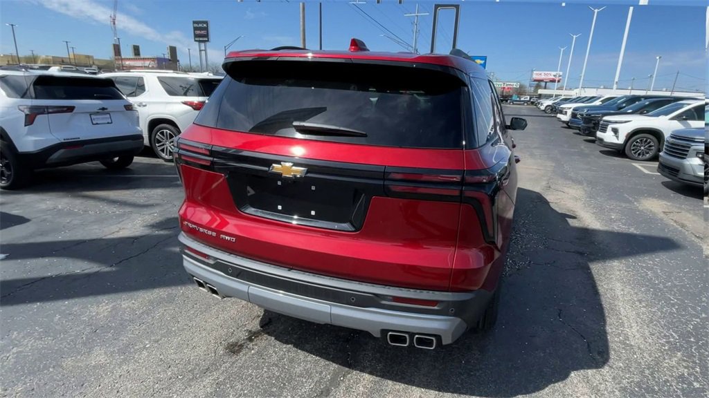 New 2025 Chevrolet Traverse LT w/ Enhanced Driving Package image 9