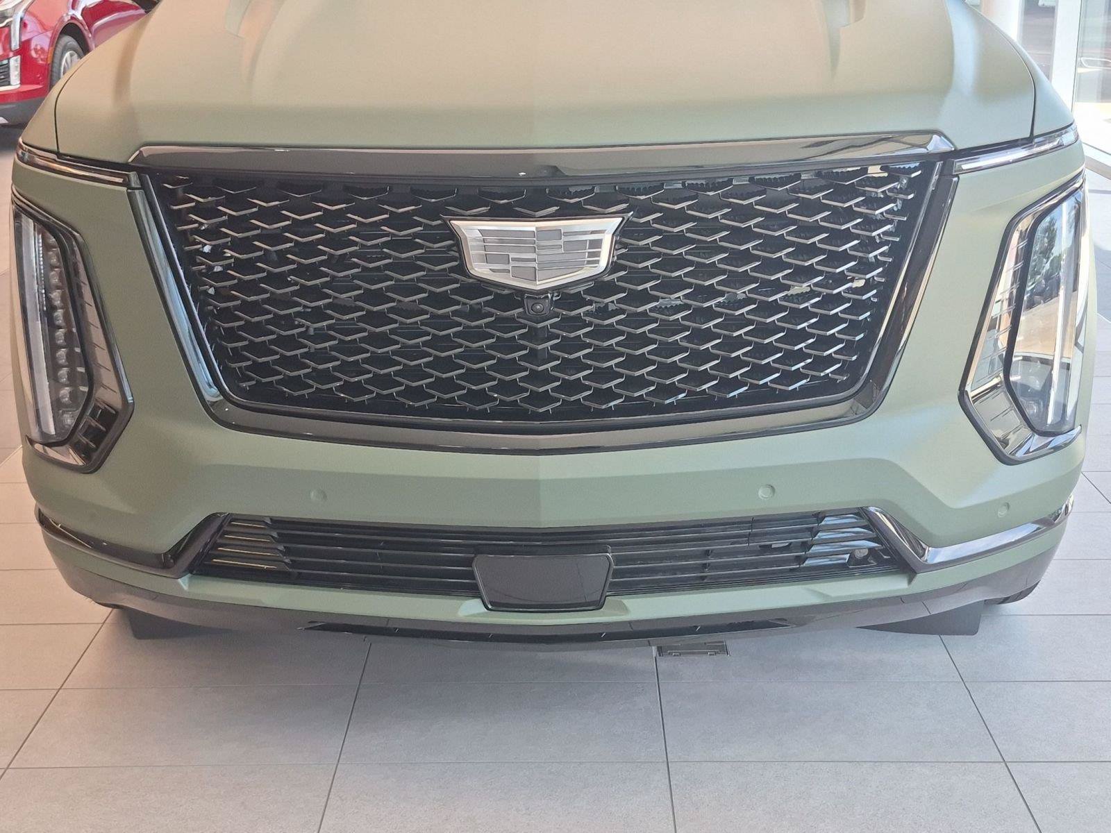 New 2026 Cadillac Escalade Platinum Sport w/ LPO, ONYX Package AWD/4WD image 4