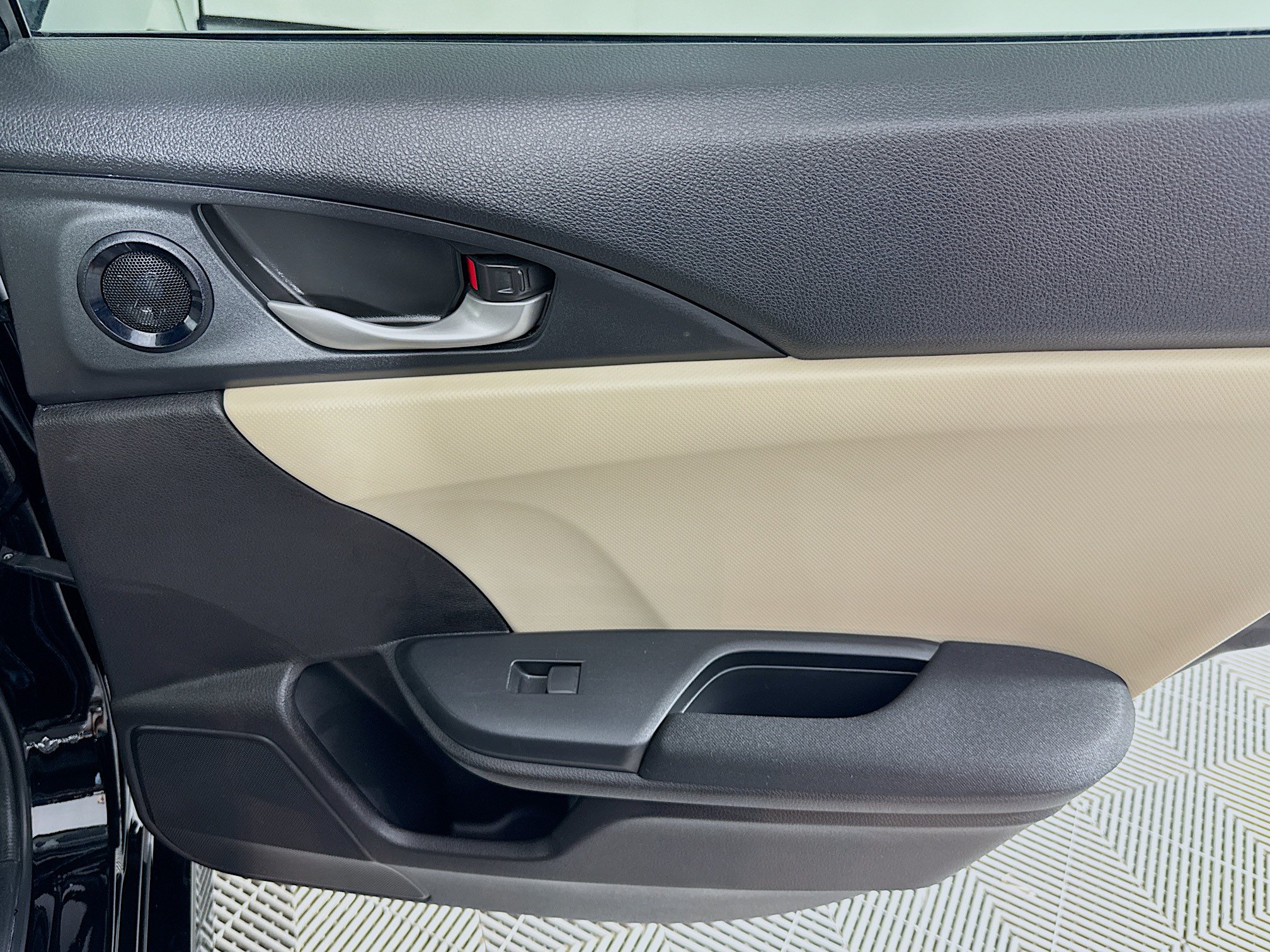 Used 2018 Honda Civic EX image 26