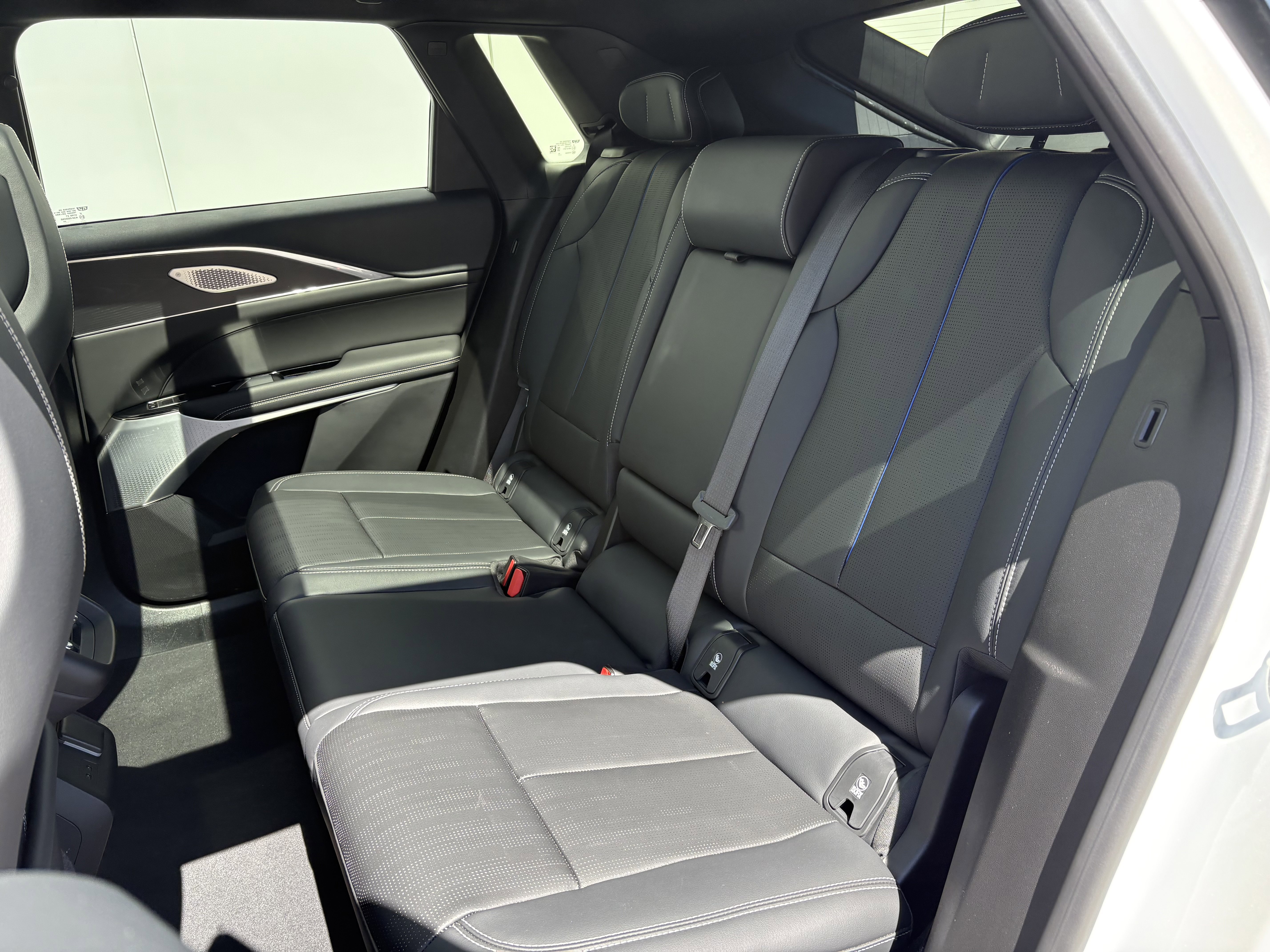Certified 2024 Cadillac Lyriq Luxury AWD/4WD image 13