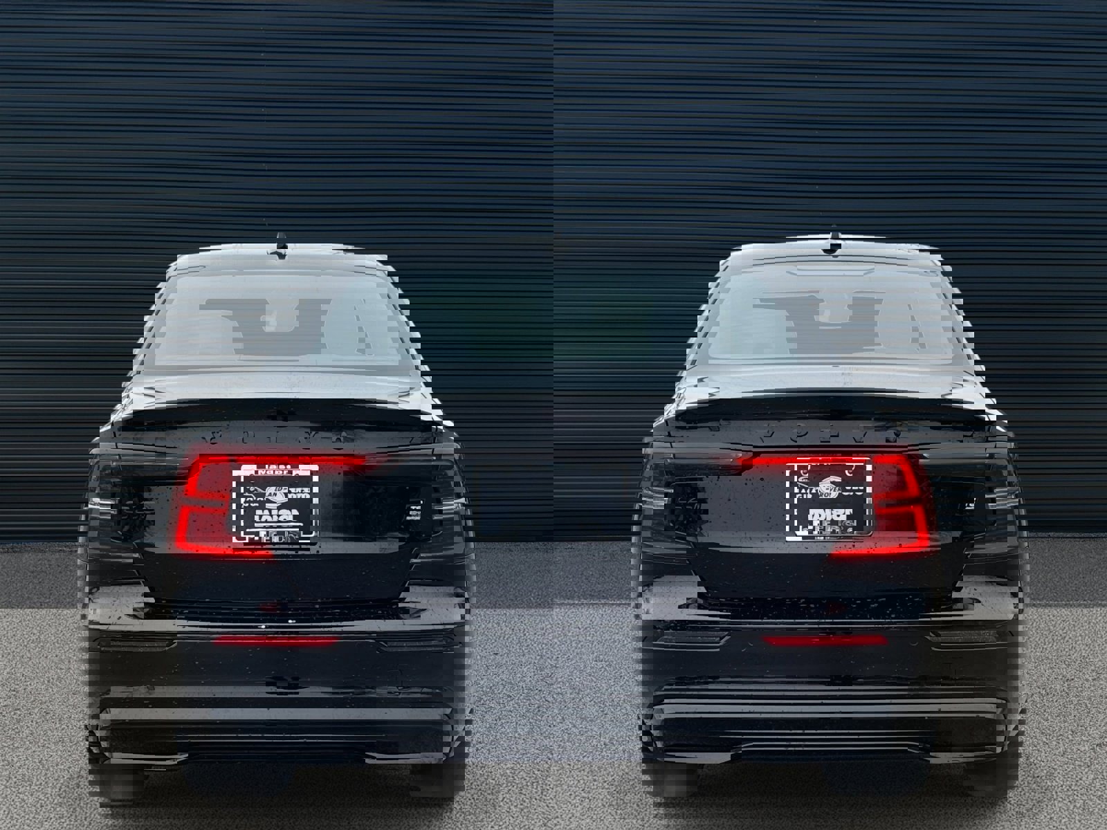 Certified 2024 Volvo S60 T8 Ultimate image 6