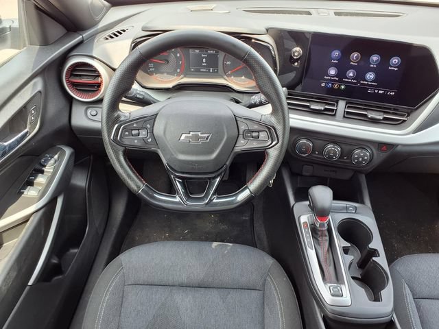 Used 2024 Chevrolet Trax RS FWD image 6