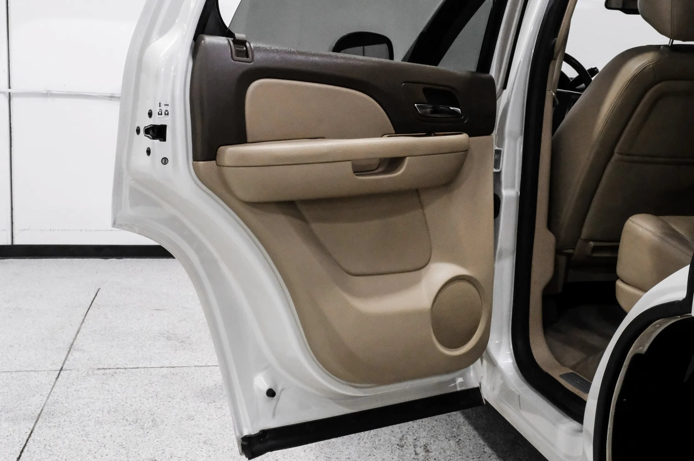 Used 2013 Chevrolet Tahoe LTZ RWD image 48