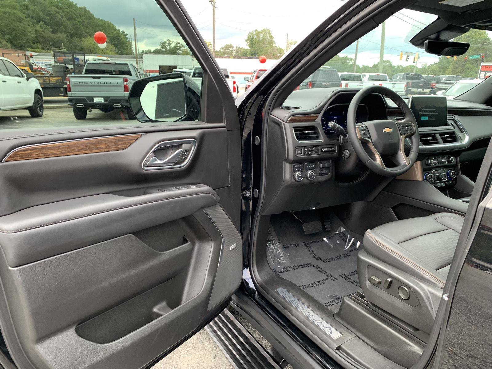 Used 2023 Chevrolet Tahoe High Country image 14