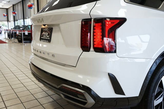 Used 2022 Kia Sorento S image 17