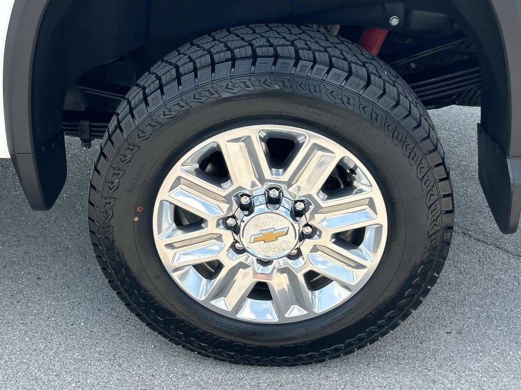 Used 2025 Chevrolet Silverado 3500 High Country w/ High Country Premium Package AWD/4WD image 19
