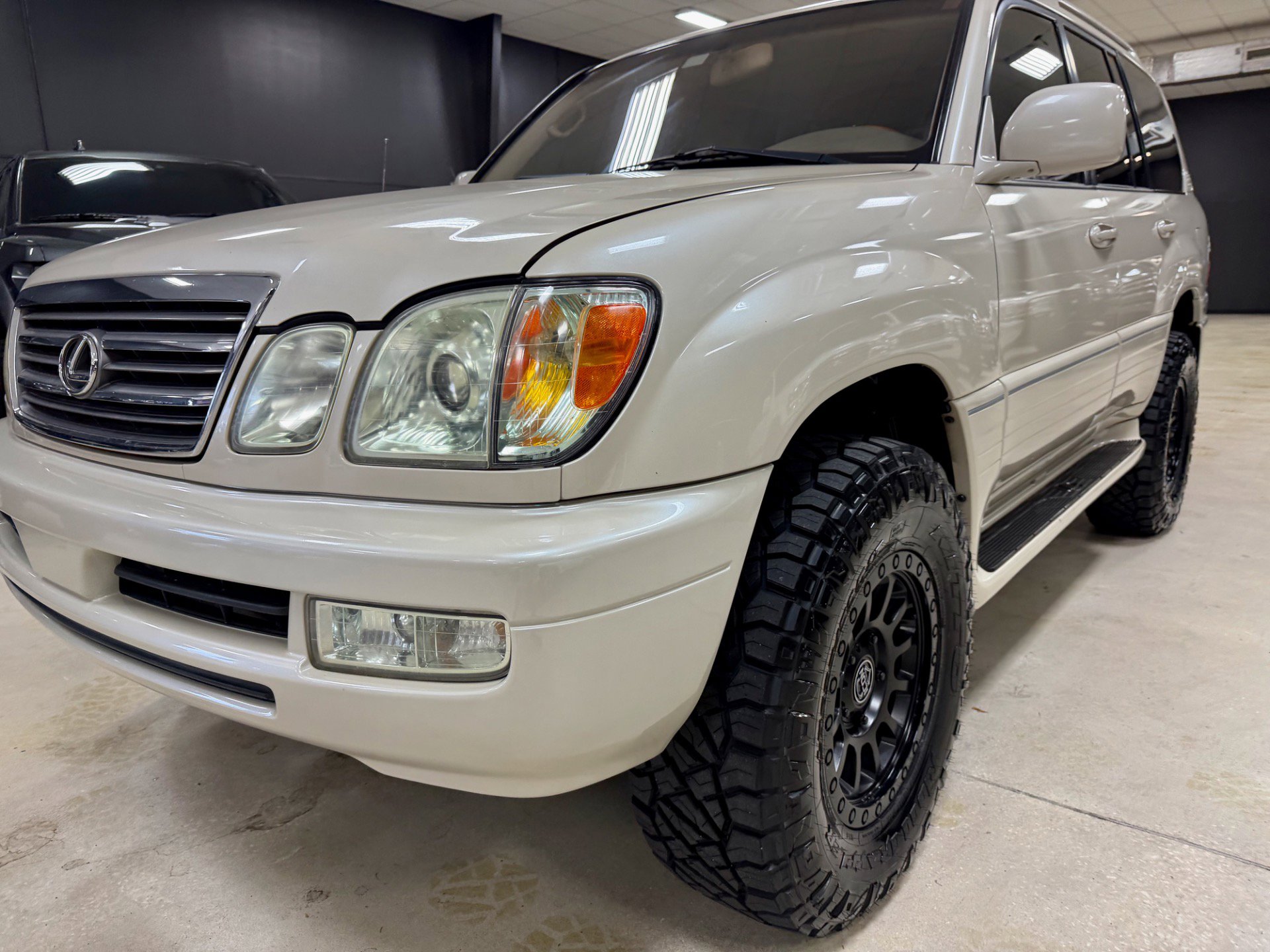 Used 2005 Lexus LX 470 4WD image 14