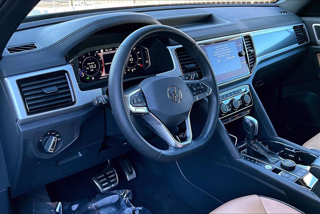 Used 2022 Volkswagen Atlas Cross Sport SEL Premium R-Line AWD/4WD image 13