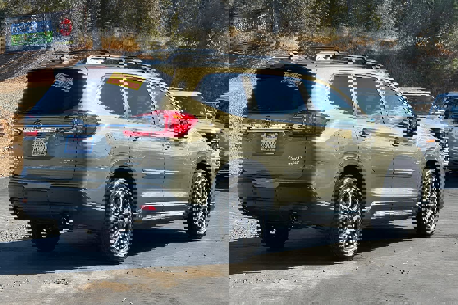 Used 2024 Subaru Ascent Limited w/ Technology Package image 4