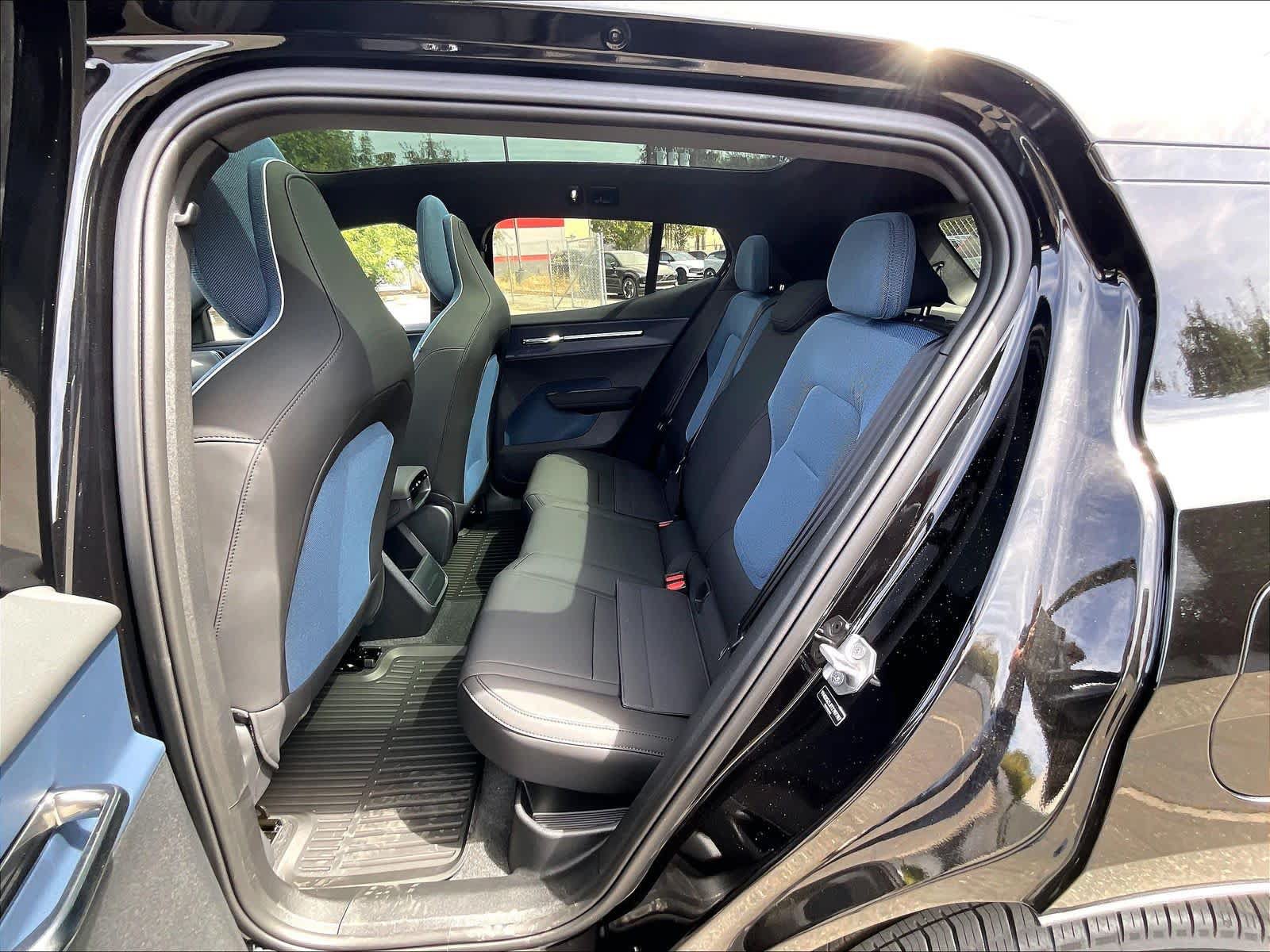 New 2026 Volvo EX30 Ultra w/ Protection Package AWD/4WD image 12
