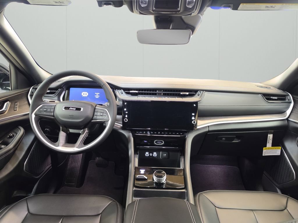 New 2026 Jeep Grand Cherokee L Limited AWD/4WD image 16