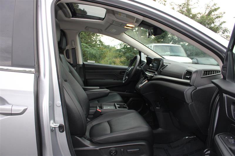 Used 2025 Honda Odyssey EX-L image 13