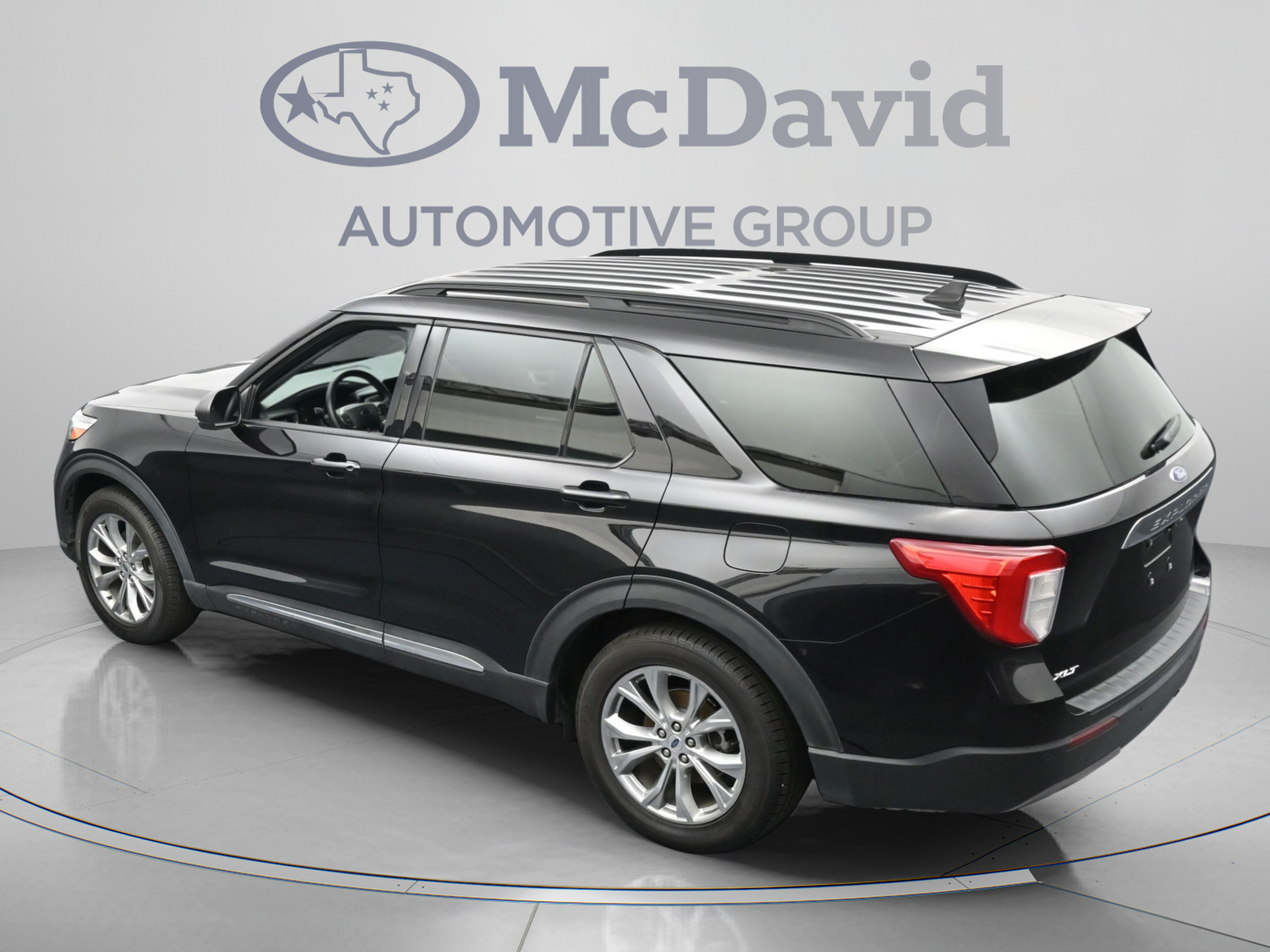 Used 2021 Ford Explorer XLT w/ Equipment Group 202A RWD image 37