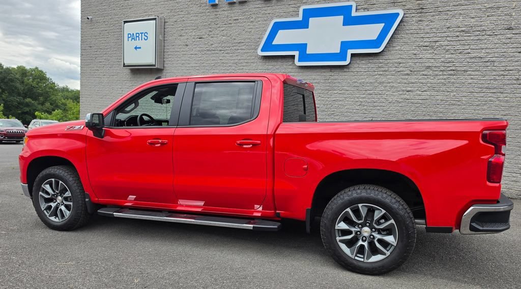 New 2026 Chevrolet Silverado 1500 LT w/ Z71 Off-Road Package AWD/4WD image 7