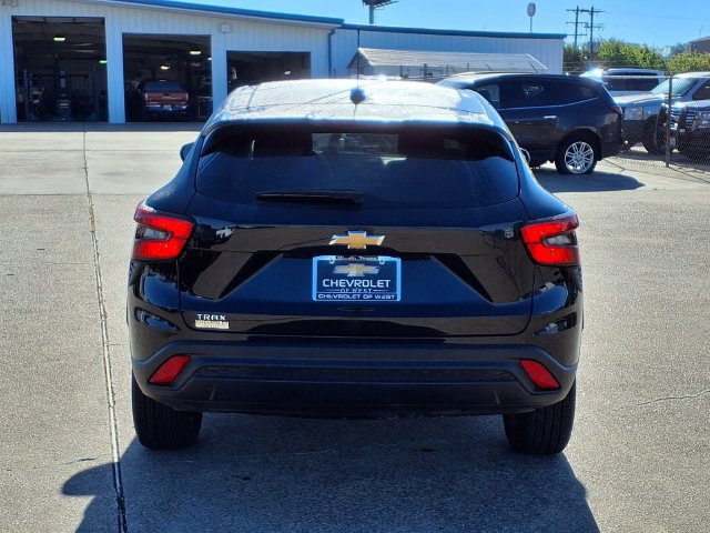 Used 2026 Chevrolet Trax LS w/ Driver Confidence Package FWD image 6