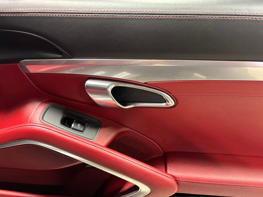 Used 2019 Porsche 911 Carrera 4S image 8