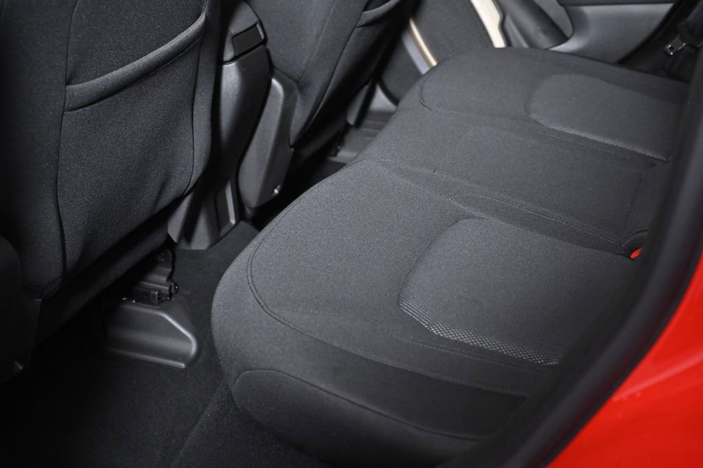 Used 2015 Jeep Renegade Latitude image 25