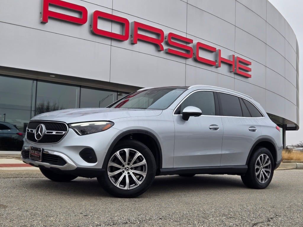 Used 2023 Mercedes-Benz GLC 300 4MATIC image 1