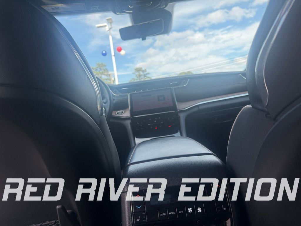 Used 2021 Jeep Grand Cherokee L Summit w/ Advanced Protech Group IV AWD/4WD image 13