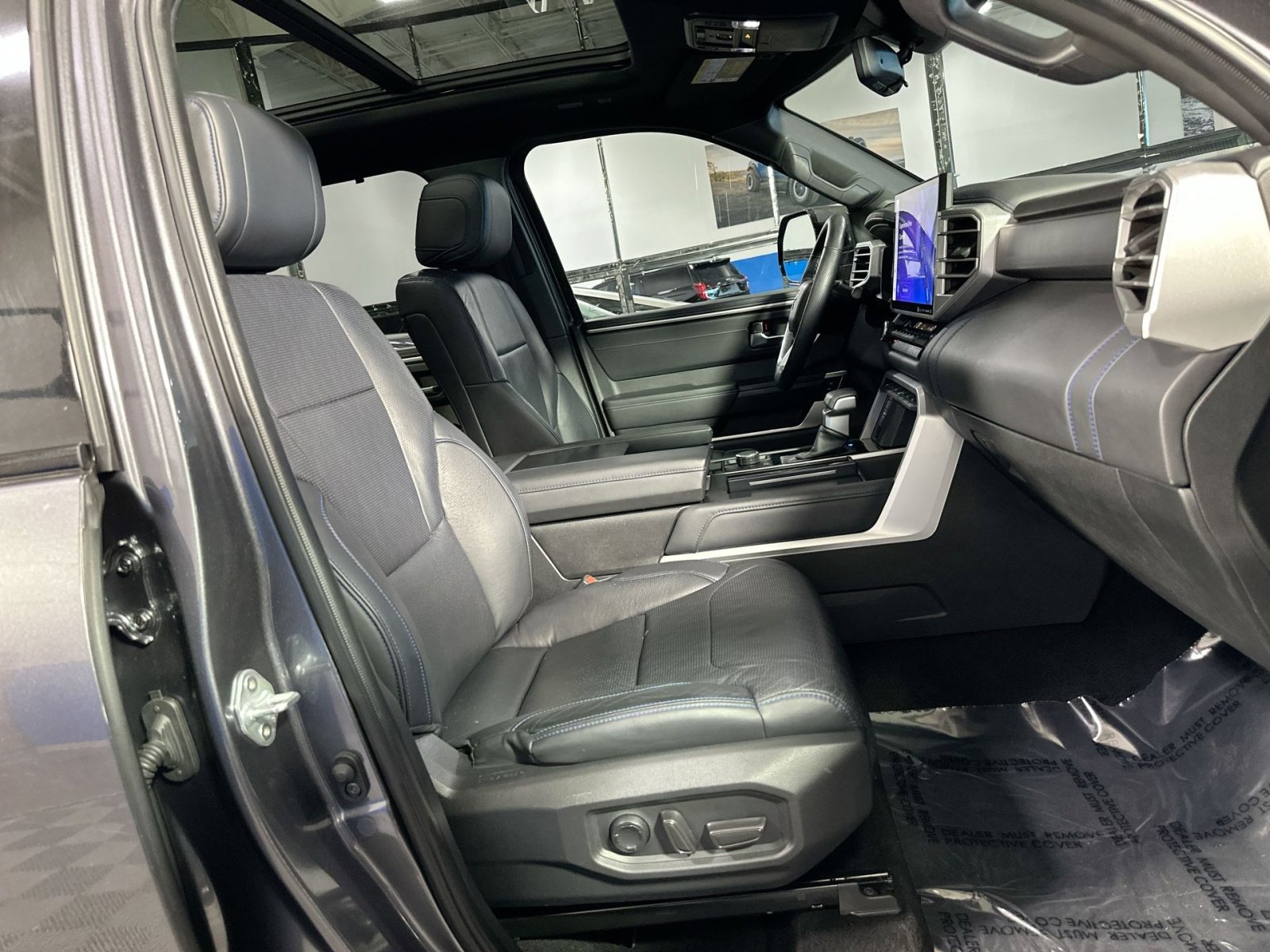 Used 2023 Toyota Tundra Platinum image 34