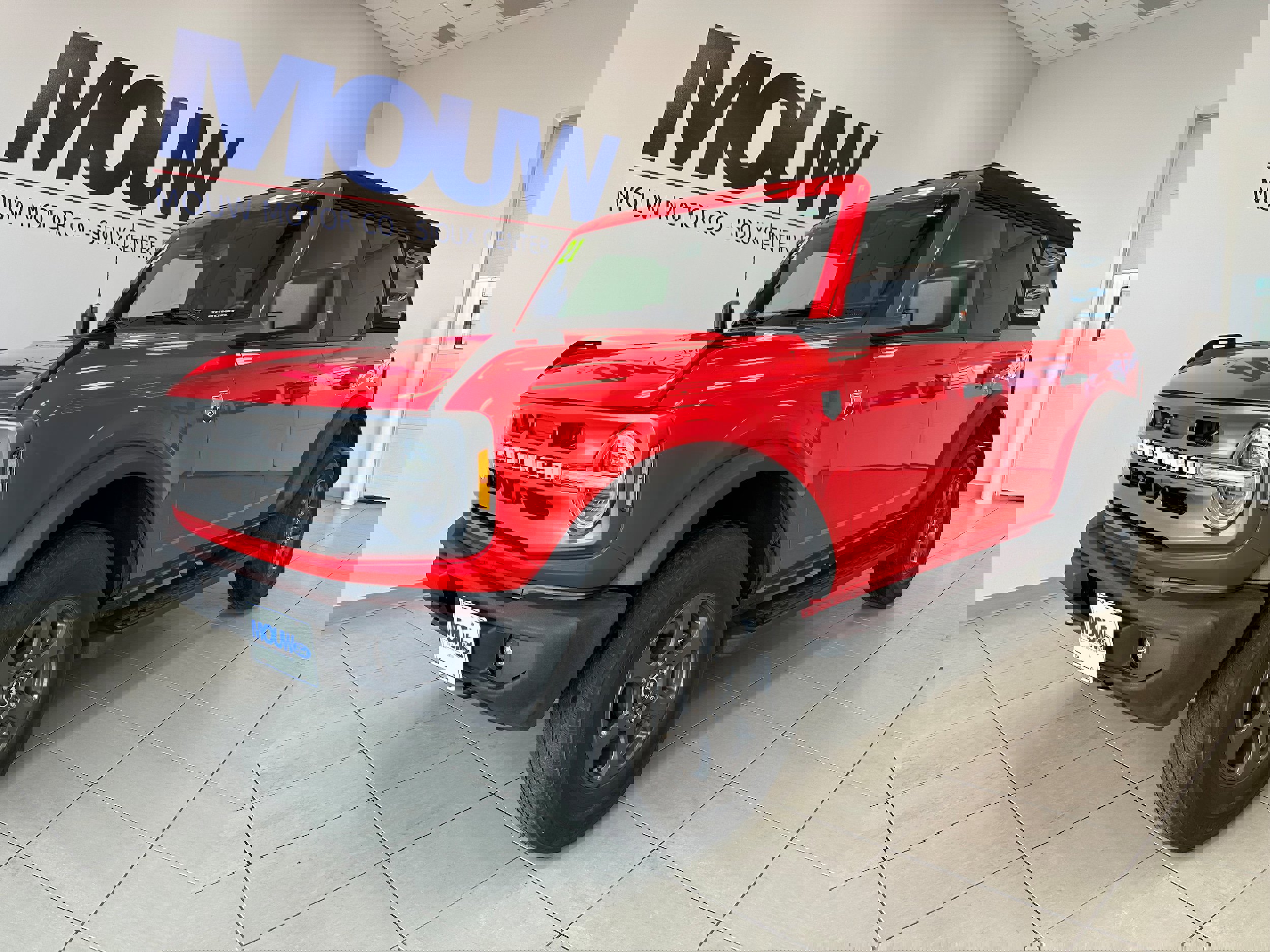 Used 2021 Ford Bronco Big Bend image 2