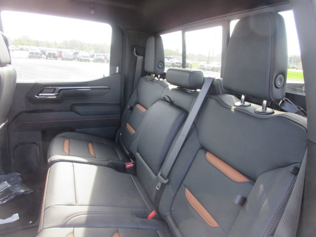 New 2026 GMC Sierra 1500 AT4 w/ AT4 Premium Package AWD/4WD image 17