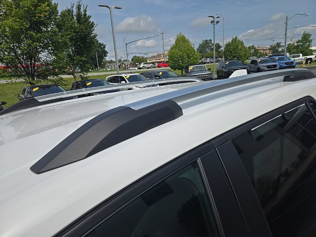 Used 2025 Chevrolet Equinox LT w/ Convenience Package II FWD image 23