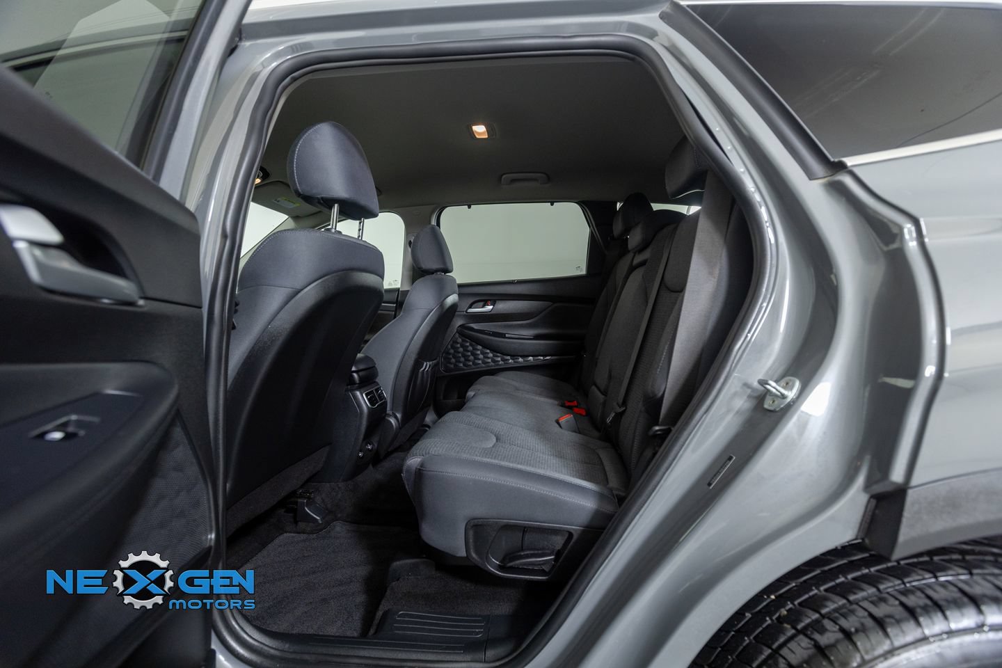 Used 2022 Hyundai Santa Fe SEL w/ Convenience Package FWD image 26