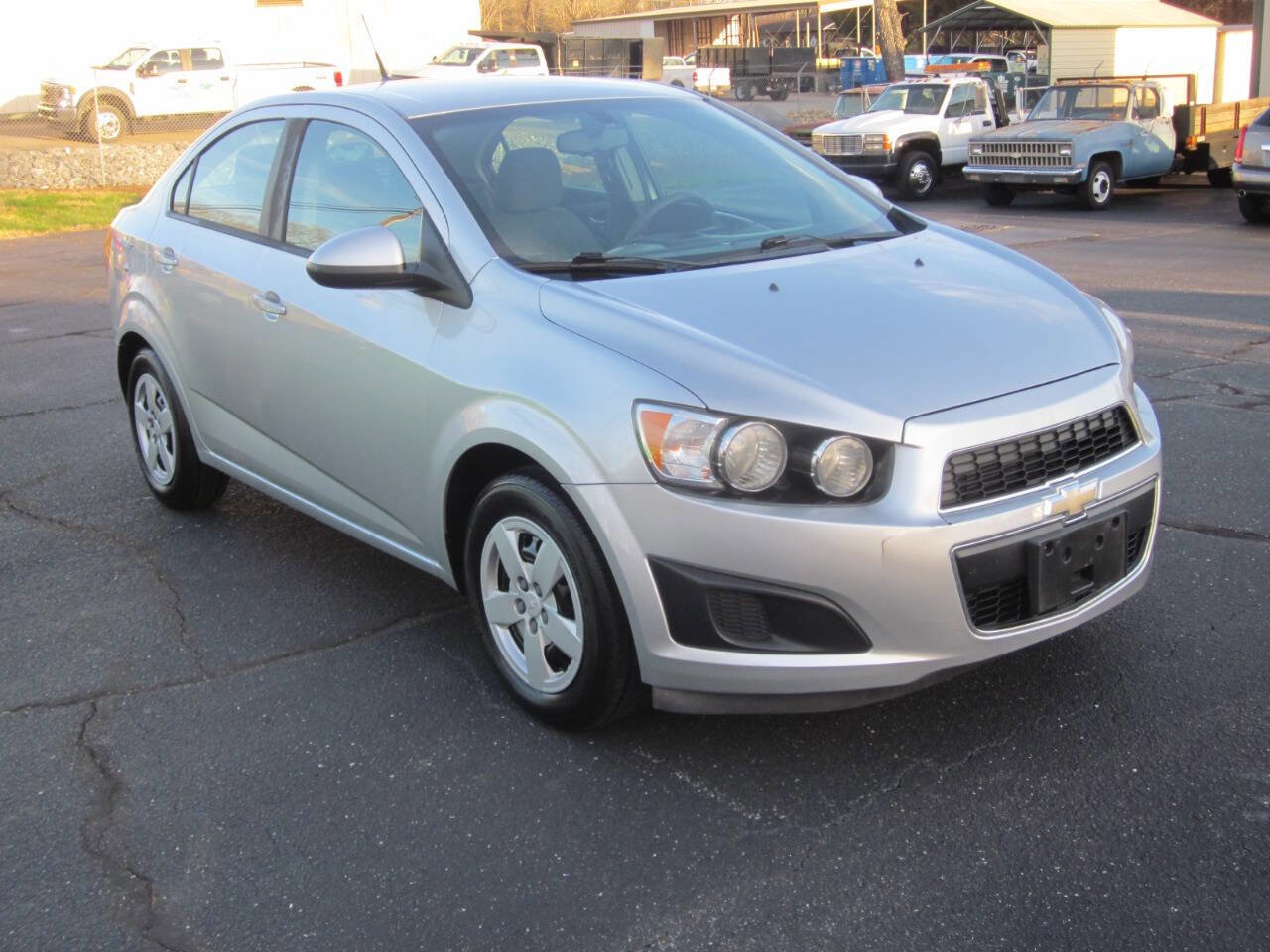 Used 2014 Chevrolet Sonic LS image 4