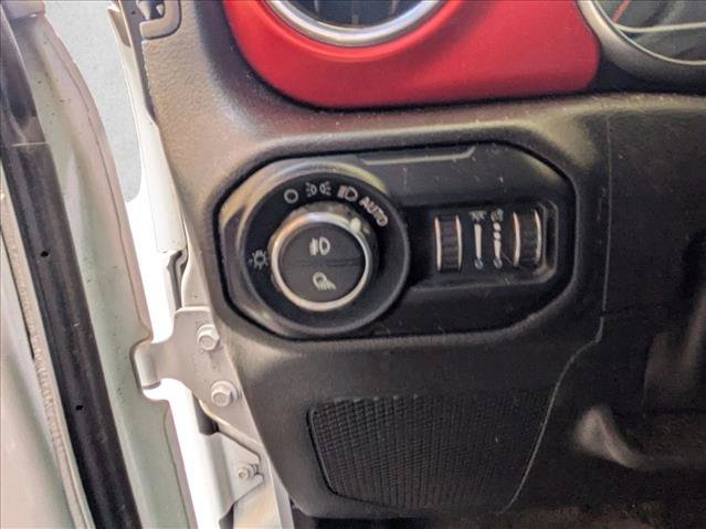 Used 2020 Jeep Gladiator Rubicon AWD/4WD image 18