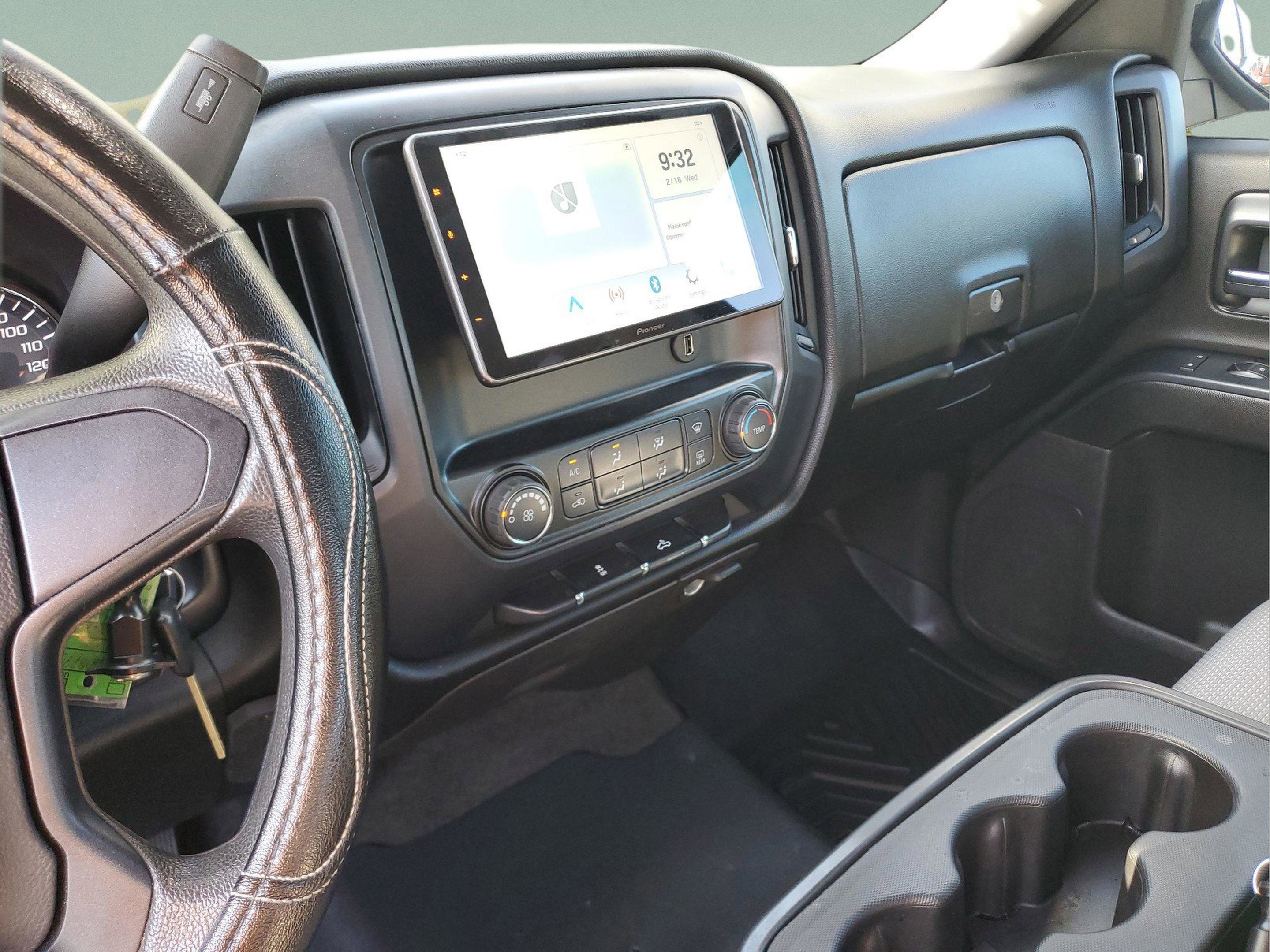 Used 2018 Chevrolet Silverado 1500 Custom w/ Custom Value Package RWD image 8