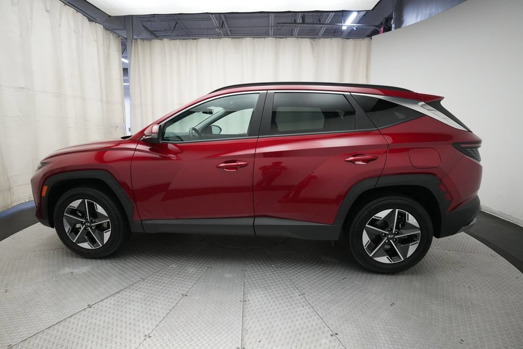 Used 2025 Hyundai Tucson SEL AWD/4WD image 24