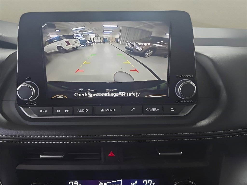 Used 2024 Nissan Rogue SV image 25