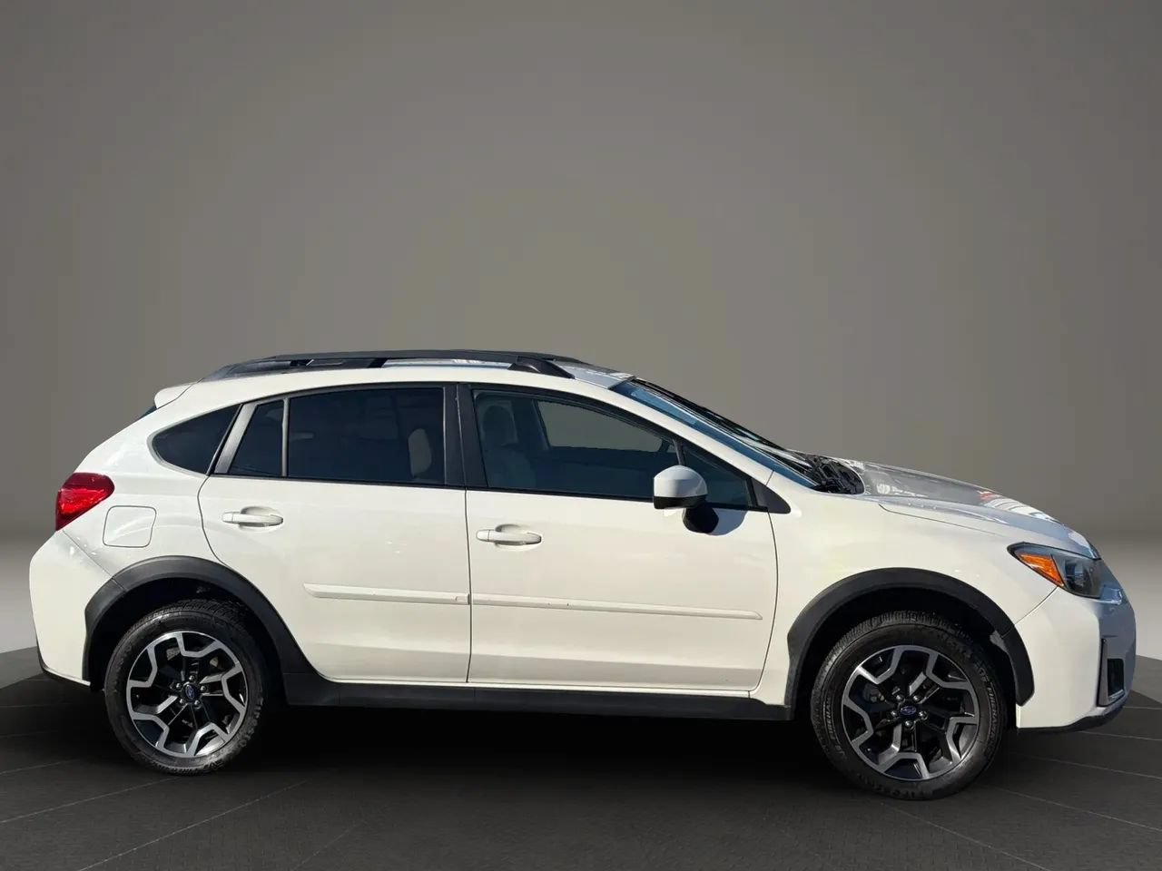 Used 2016 Subaru Crosstrek 2.0i Premium AWD/4WD image 6