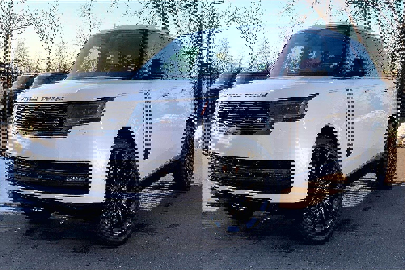 New 2026 Land Rover Range Rover SE image 1