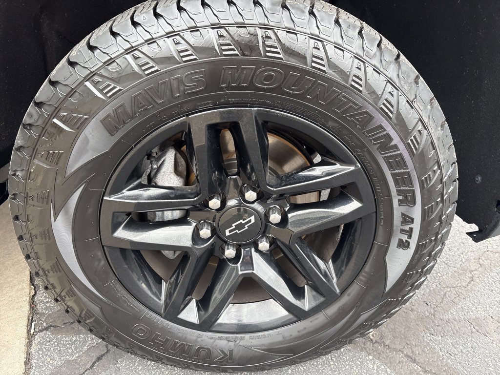 Used 2020 Chevrolet Silverado 1500 LT Trail Boss image 14