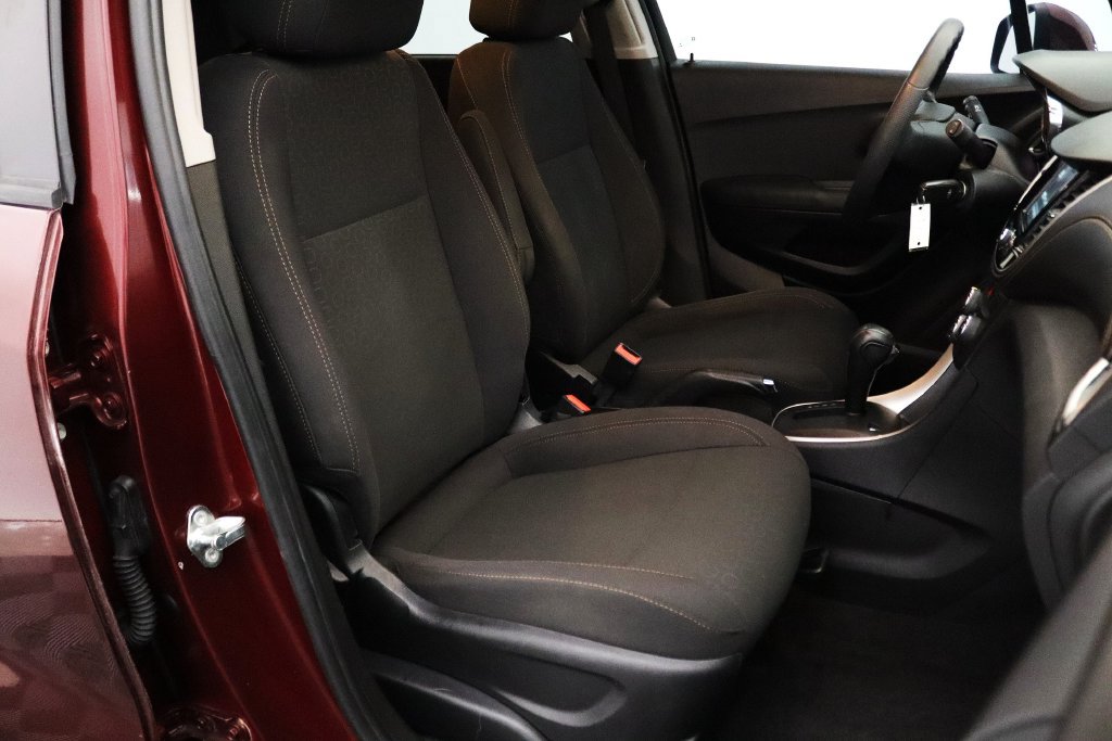 Used 2017 Chevrolet Trax LS AWD/4WD image 17