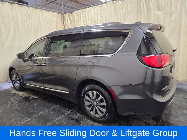 Used 2020 Chrysler Pacifica Touring-L Plus FWD image 9