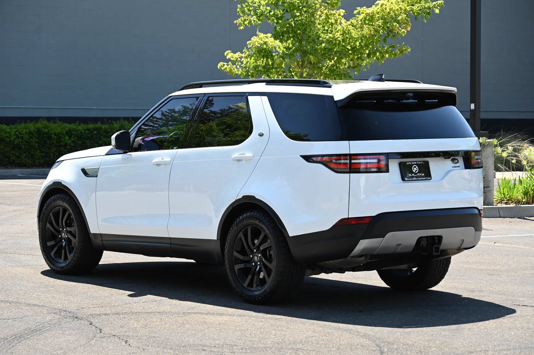 Used 2019 Land Rover Discovery HSE AWD/4WD image 5