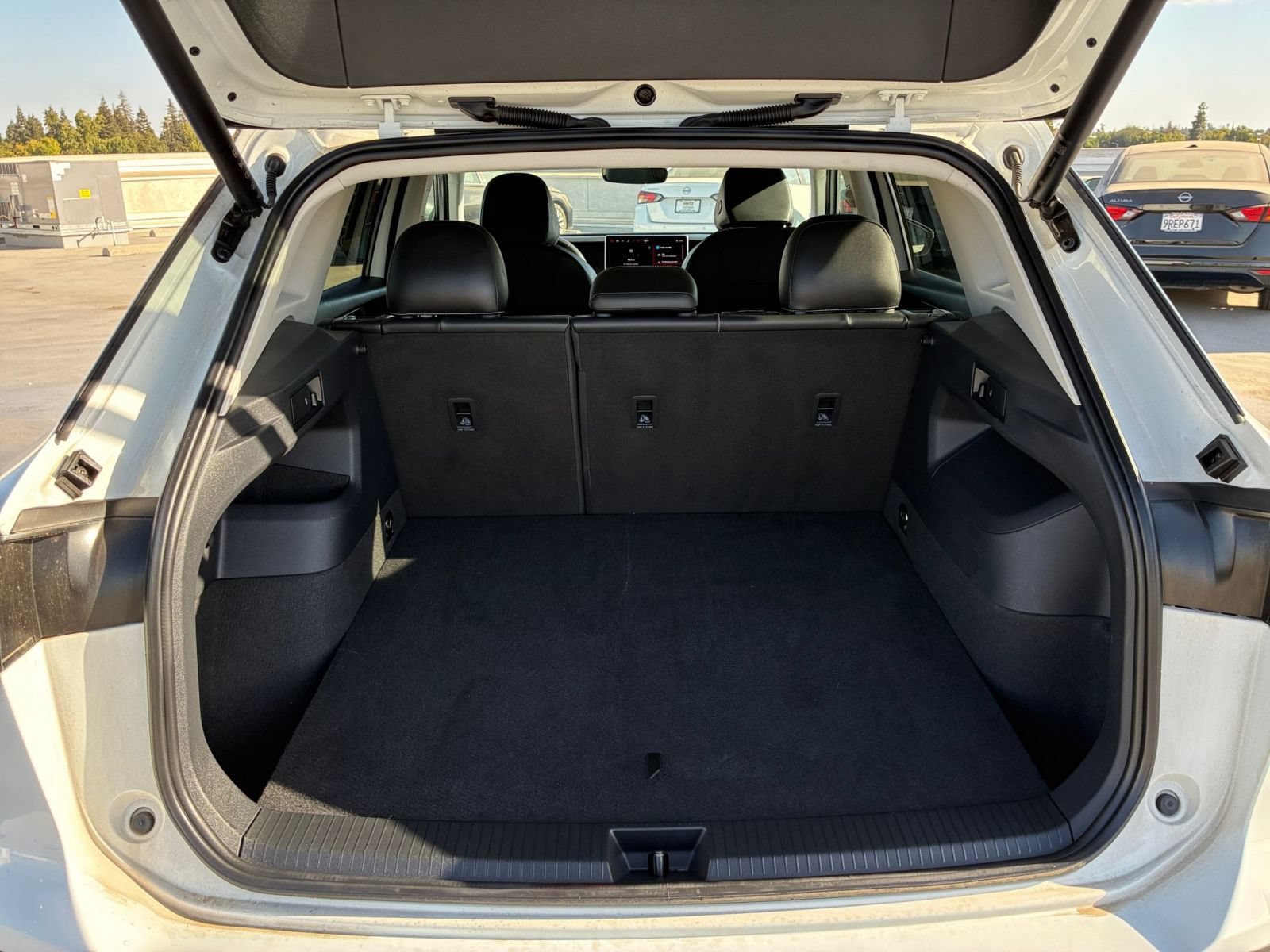 Used 2026 Volkswagen Tiguan SE FWD image 32