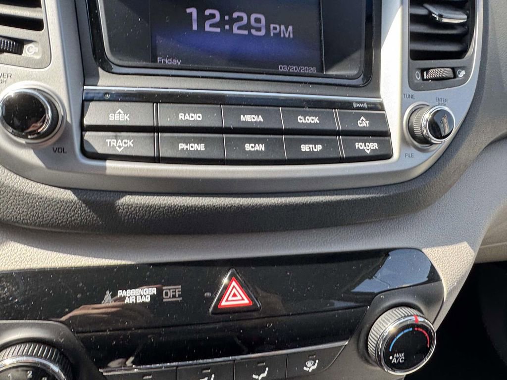 Used 2017 Hyundai Tucson SE image 23