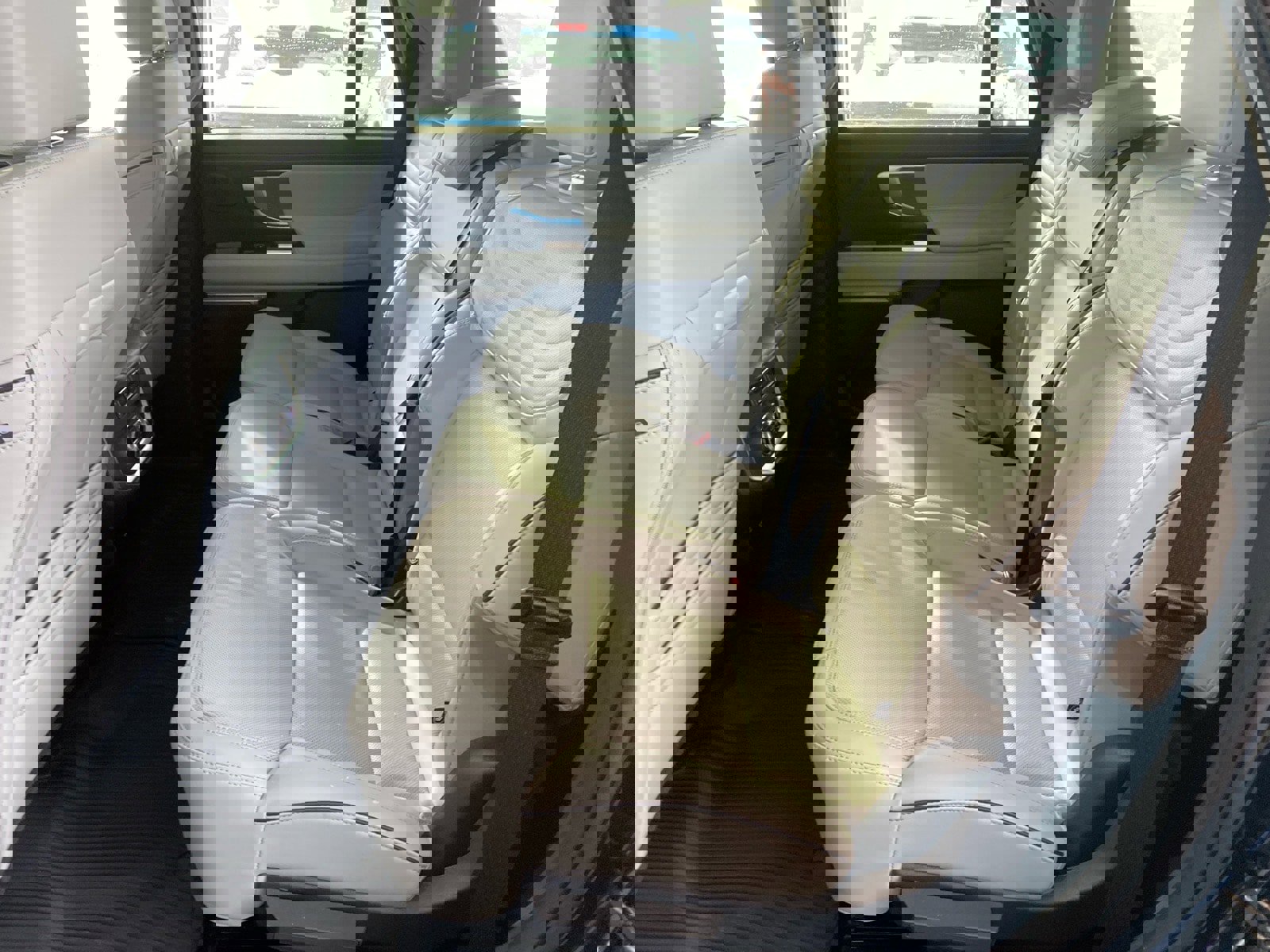 Used 2025 Ford Expedition Platinum w/ Platinum Ultimate Package image 18