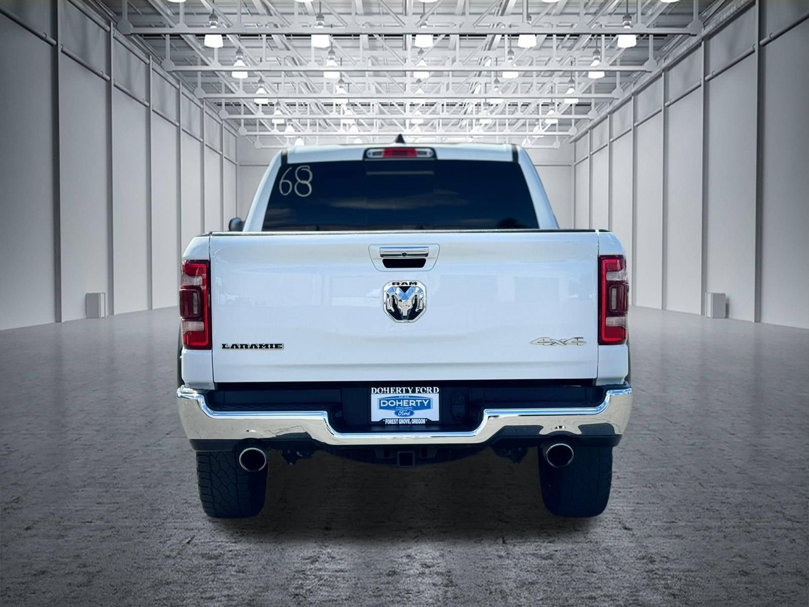 Used 2021 RAM 1500 Laramie w/ Off Road Group AWD/4WD image 11