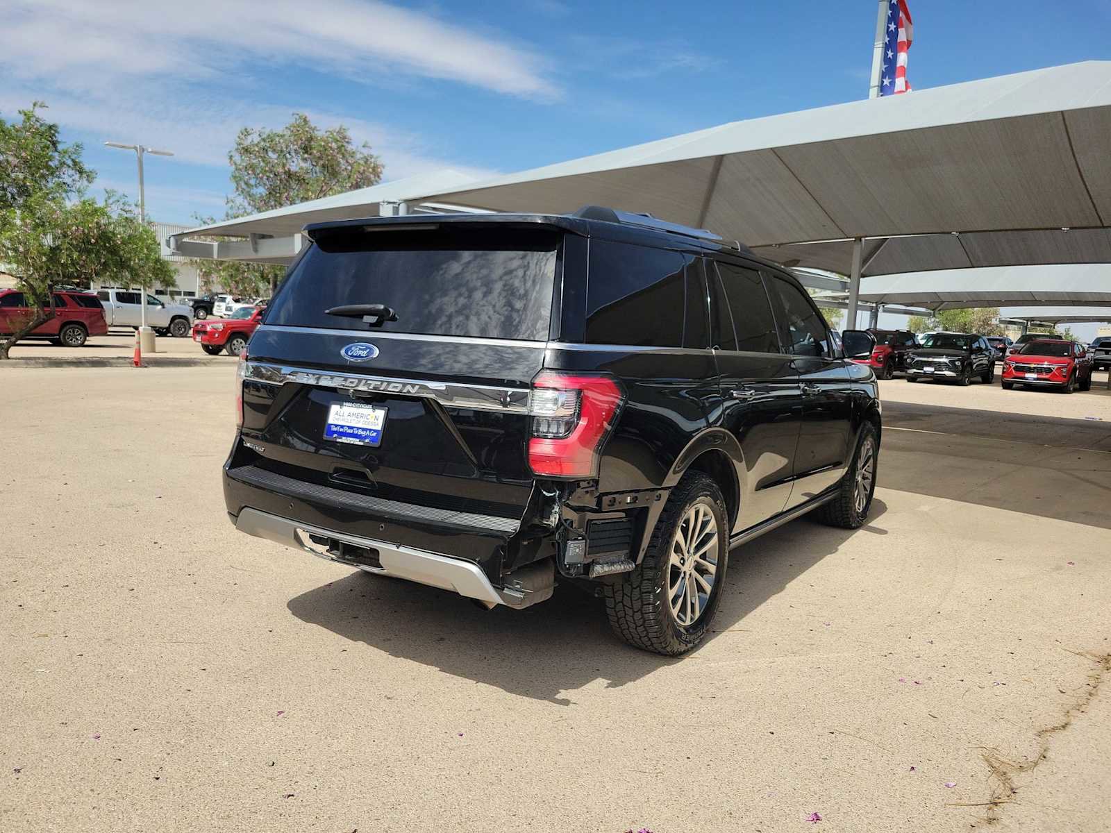 Used 2018 Ford Expedition Limited w/ Equipment Group 301A RWD image 8